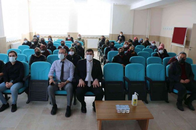 Sivas’ta Velilere Otizm Anlatıldı