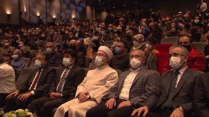 Türkiye’nin Önde Gelen Din Alimleri Üsküdar’da Kur’an-ı Kerim Ziyafeti Yaşattı