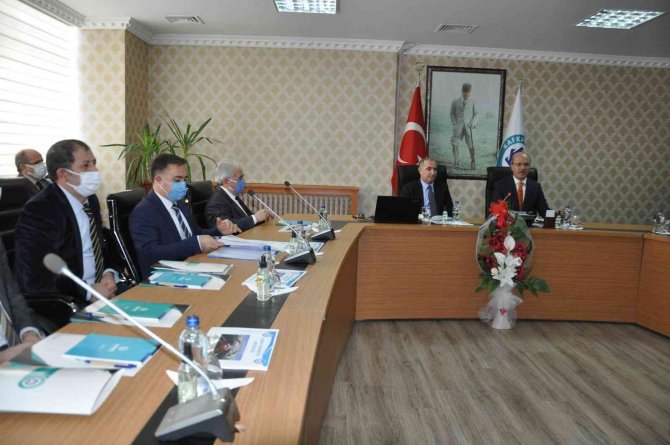 Yök Başkanı Prof. Dr. Özvar: “Eğitim-öğretim Devam Ediyor”