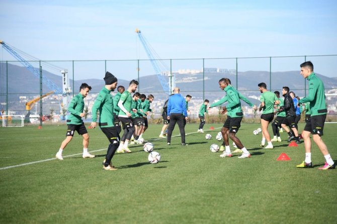 Başkan Özlü’den Kocaelispor’a Destek Ziyareti