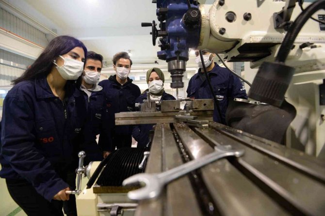 Bursa’da Megi̇p İle 5 Bine Yakın Kursiyer İstihdam Edildi