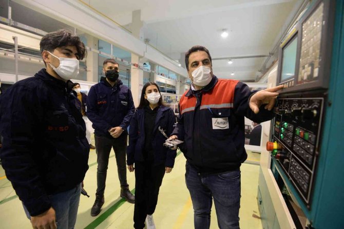 Bursa’da Megi̇p İle 5 Bine Yakın Kursiyer İstihdam Edildi