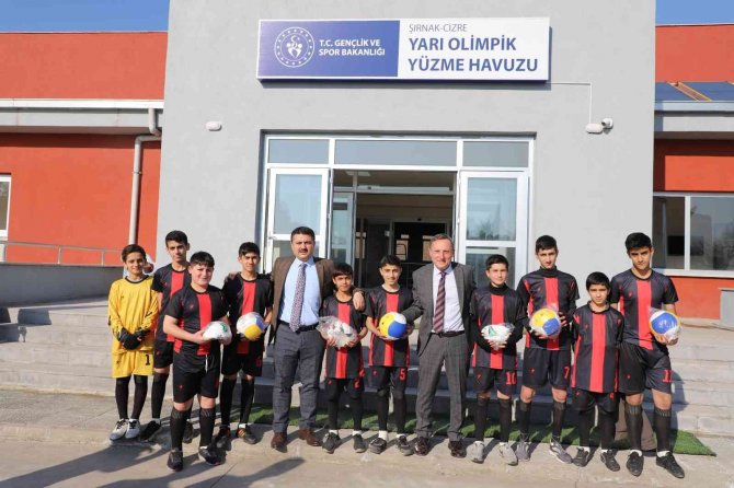 Kaymakam Tunç, Olimpik Yüzme Havuzunda İncelemelerde Bulundu