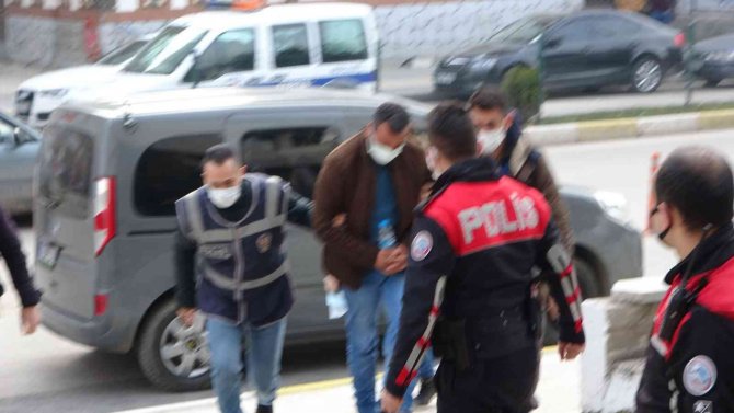 Dini Nikahlı Eşinin Otomobiline Bomba Yerleştirdiği İddia Edilen Şahıs Adliyeye Sevk Edildi