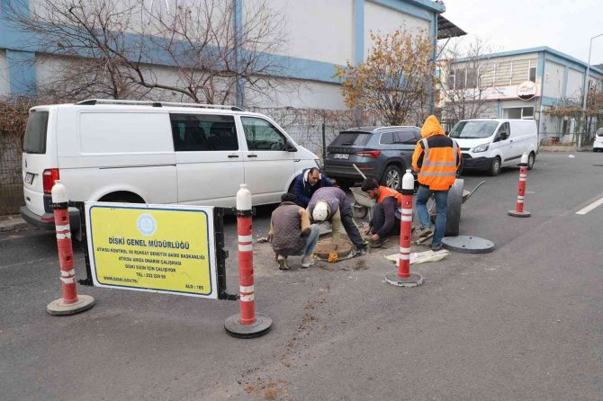 Di̇ski̇ Toptancılar Sitesinde Kanalizasyon Ve Yağmur Suyu Izgaralarında Çalışma Başlattı