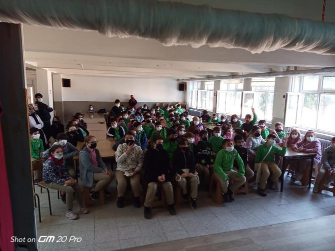 Öğrenciler Doğaya İlgilerini Gösterdi