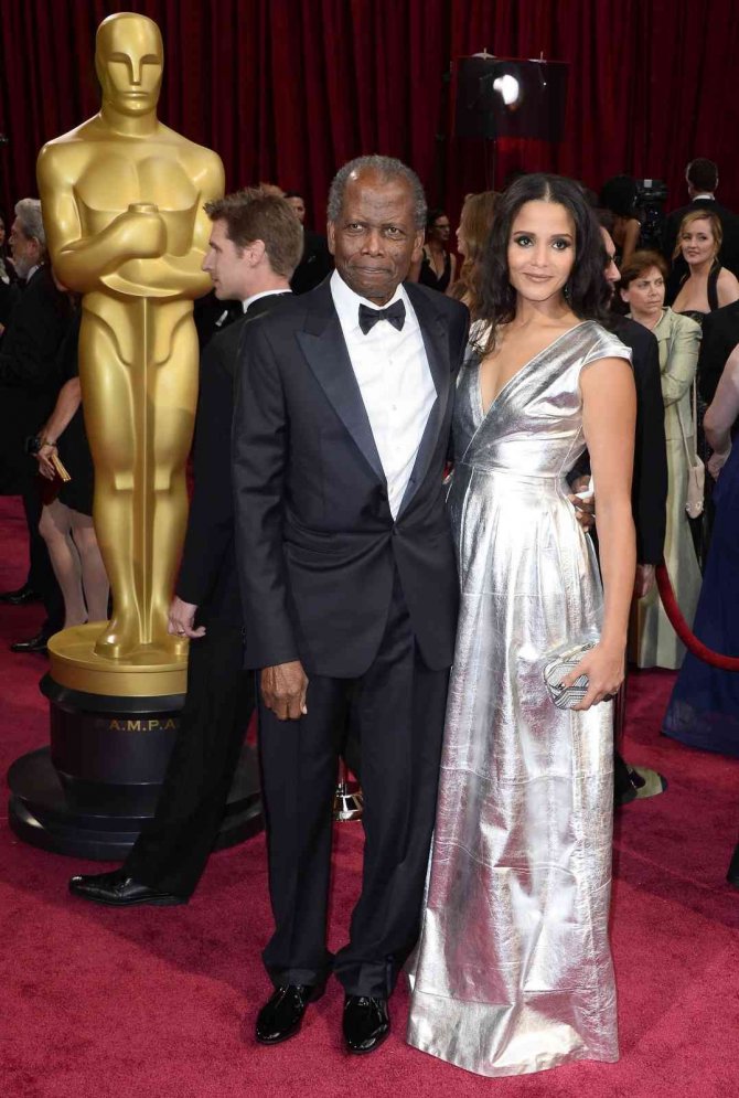 Oscar Kazanan İlk Siyahi Aktör Sidney Poitier 94 Yaşında Hayatını Kaybetti