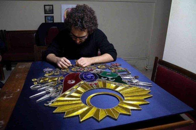 İ̇ki Buçuk Kilometrelik Bakır Telle ‘Osmanlı Devlet Arması’