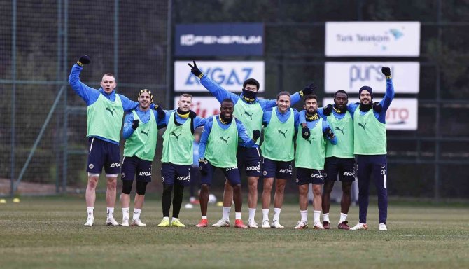 Fenerbahçe’de Adana Demirspor Maçı Hazırlıkları Sürüyor