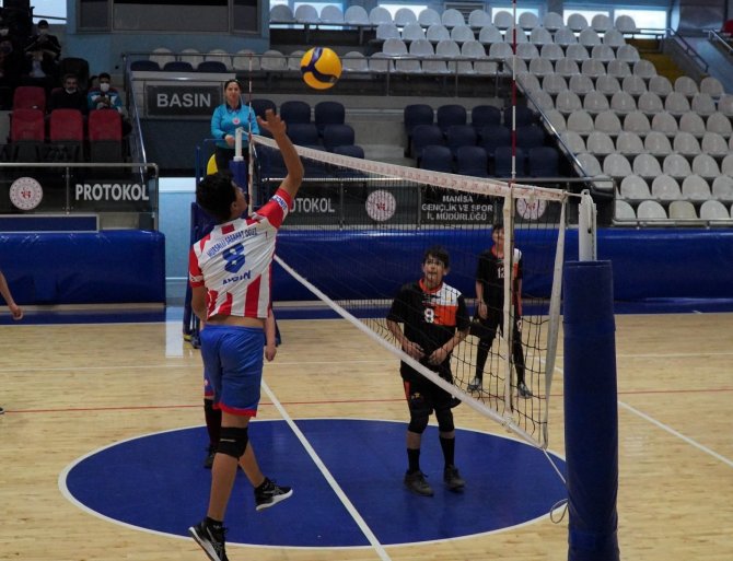 Okul Sporları Voleybol Grup Müsabakaları Manisa’da Başladı