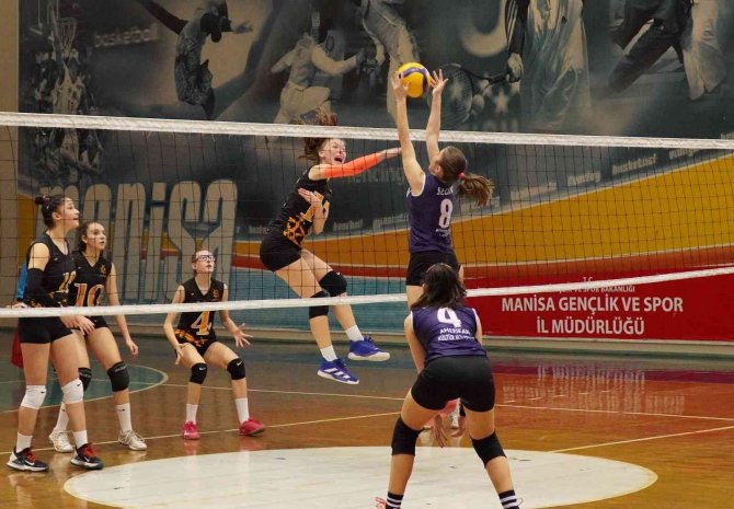 Okul Sporları Voleybol Grup Müsabakaları Manisa’da Başladı