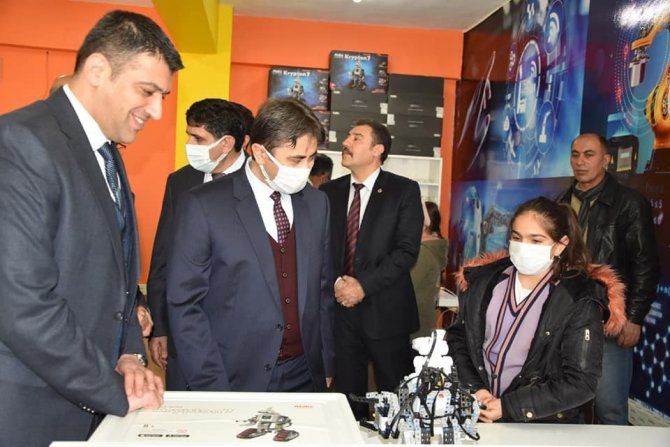 Tuzluca’da Robotik Kodlama Atölyesi Açıldı