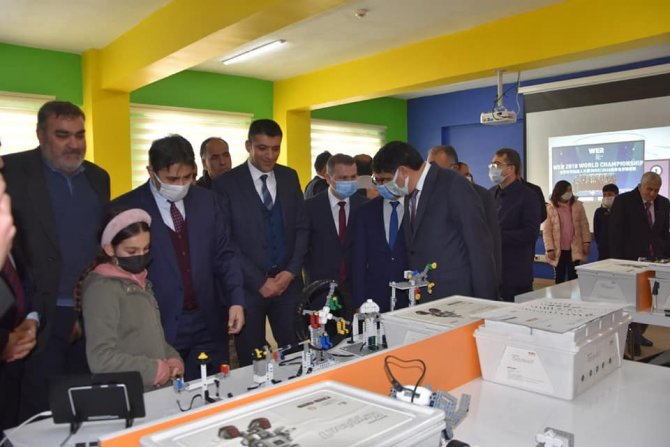 Tuzluca’da Robotik Kodlama Atölyesi Açıldı