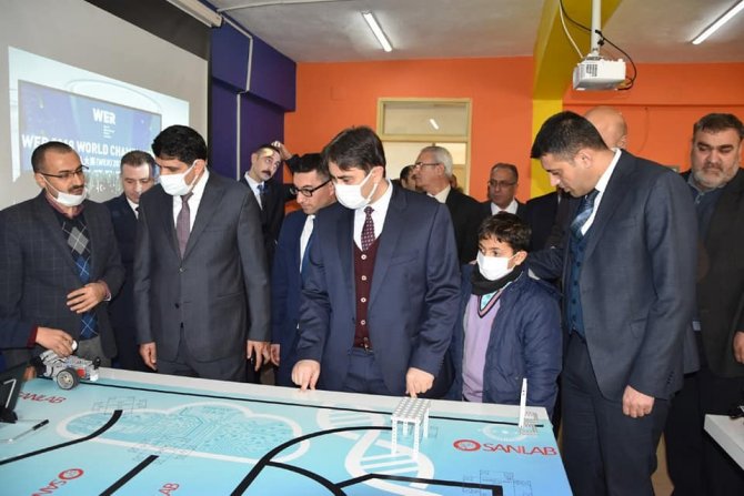 Tuzluca’da Robotik Kodlama Atölyesi Açıldı