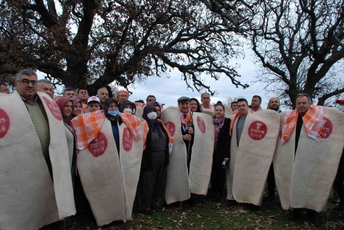 İ̇zmir, Çoban Ateşini Yaktı