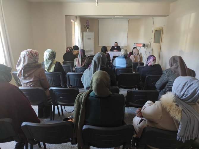 Elazığ’da "İ̇slam’da Aile Ve Kadın" Semineri Düzenlendi