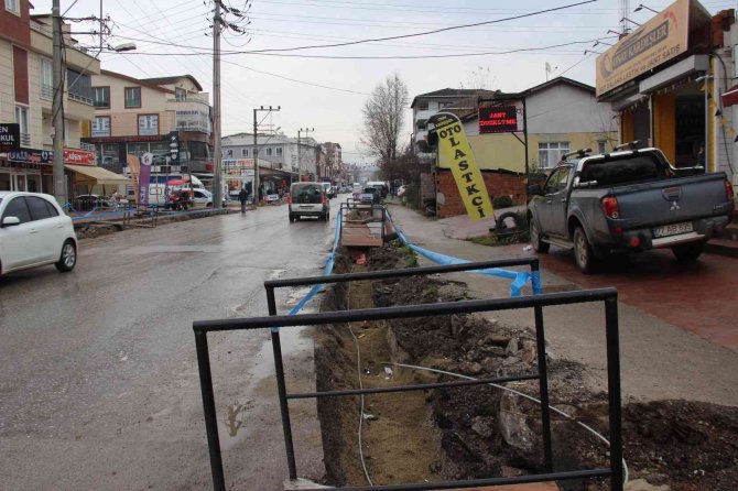 9 Aydır Bitmeyen Proje Esnafı İsyan Ettirdi