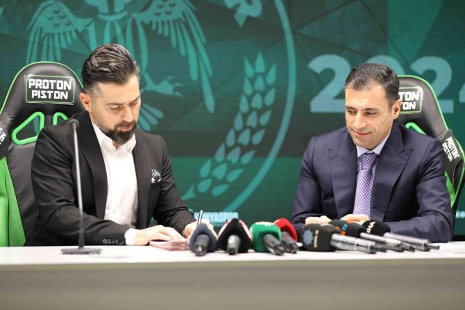 Konyaspor, İ̇lhan Palut İle Sözleşme Yeniledi