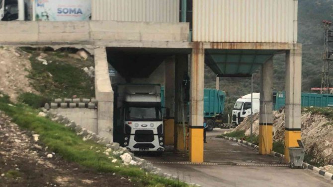 Soma’daki Evsel Atıklar Uzunburun’da Bertaraf Edilmeye Başlandı