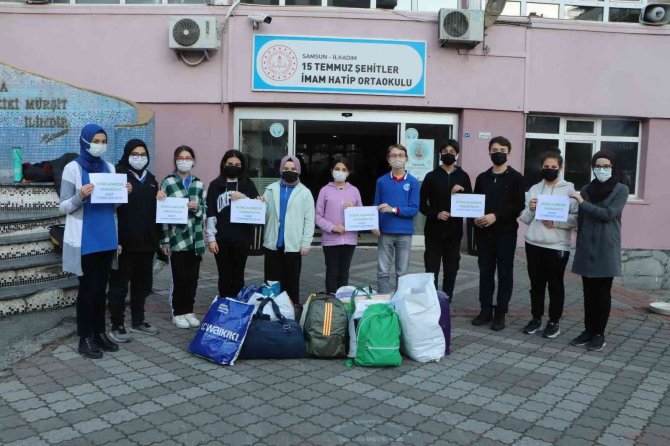 Samsun’daki Okuldan Evi Yanan Aileye Destek