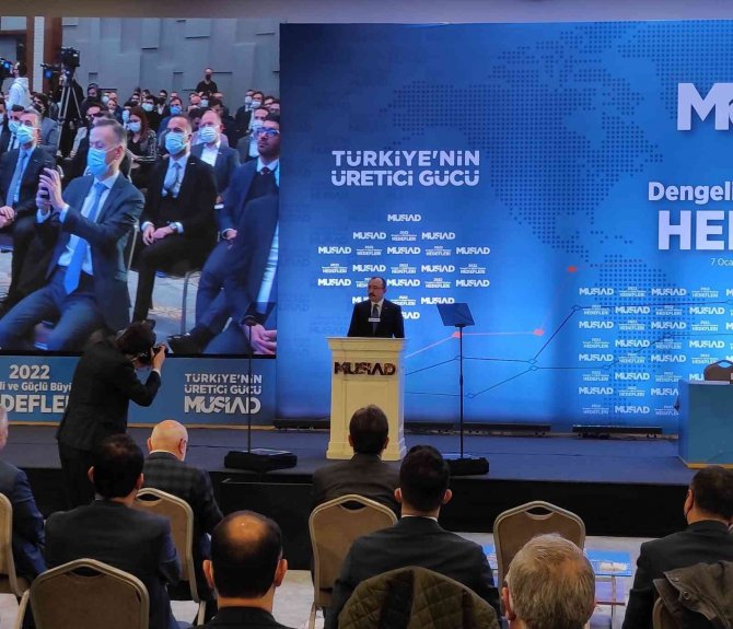 Bakan Muş: "2021 Yılını Dış Ticarette Önemli Bir Başarıyla Kapattık"