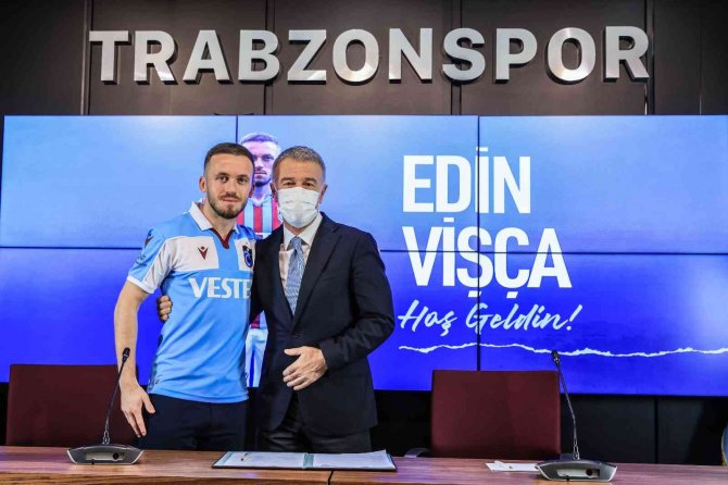 Edin Visca İçin İmza Töreni Düzenlendi