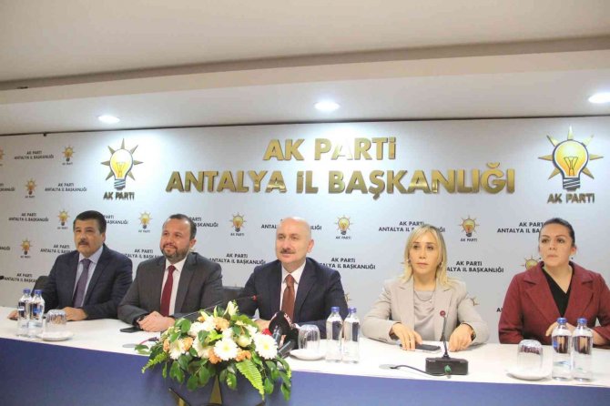 Bakan Karaismailoğlu: "2023’de Uzayda Kendisini Temsil Eden 10 Ülkeden Birisi Olacağız"