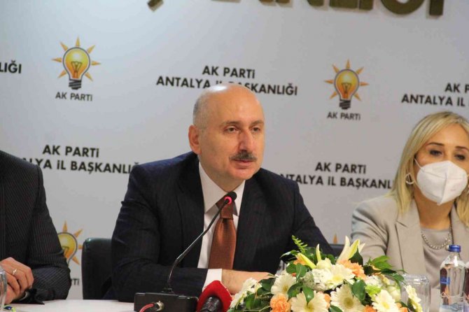 Bakan Karaismailoğlu: "2023’de Uzayda Kendisini Temsil Eden 10 Ülkeden Birisi Olacağız"