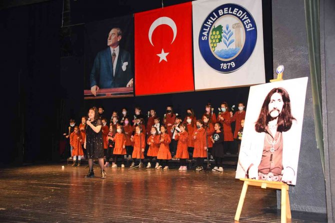 Barış Manço Salihli’de Şarkılarıyla Anıldı
