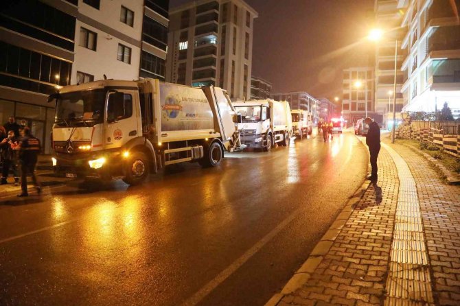 Kazada Hayatını Kaybeden Belediye Çalışanları Anıldı