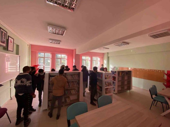 Bilecik’te Kütüphanesiz Okul Kalmayacak Projesi Hayata Geçirildi