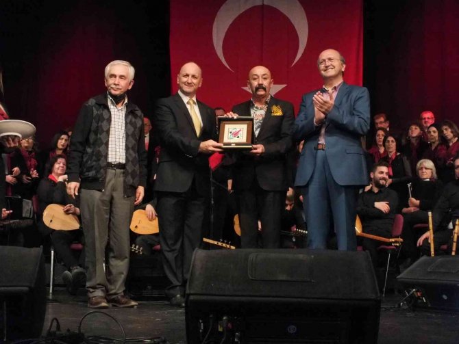 Gençleşen Türküler’de 10’uncu Yıl Coşkusu