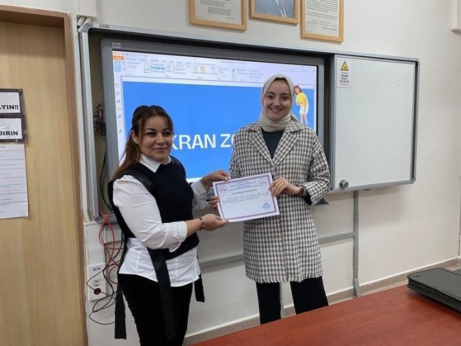 Zorbalık Çeşitli Öğrencilere Aktarıldı