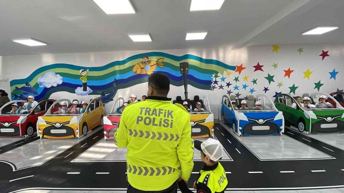 Minikler Trafik Dedektifi Oldu