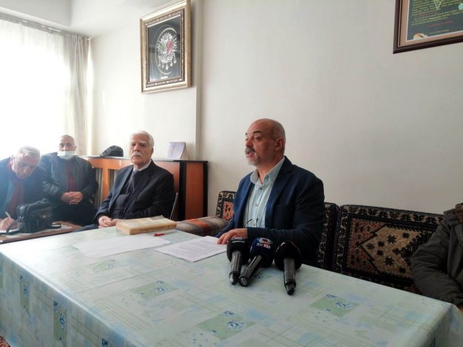 Ekonomist Ender Özerdem: “Petrolün Bu Fiyatlarını Sadece Birkaç Aile Belirliyor”