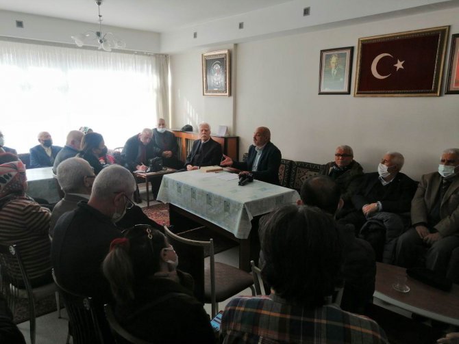 Ekonomist Ender Özerdem: “Petrolün Bu Fiyatlarını Sadece Birkaç Aile Belirliyor”