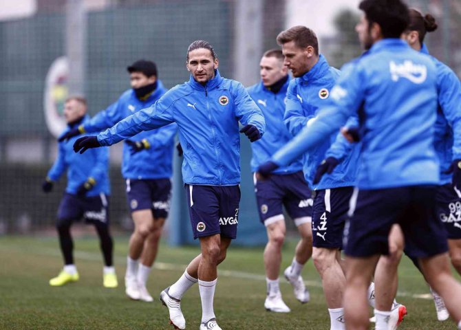 Fenerbahçe, Adana Demirspor Maçının Taktiğini Çalıştı