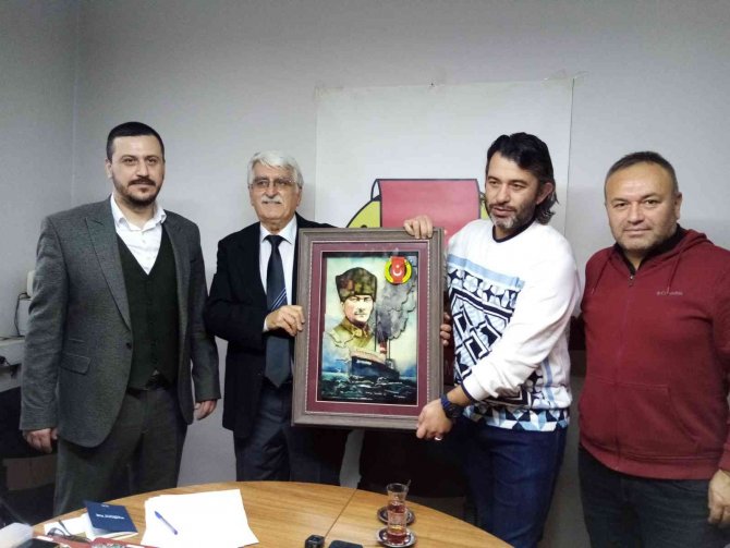 Bandırmaspor Başkanı Onur Göçmez: "Kupada Üç Büyüklerden Birini İsteriz"