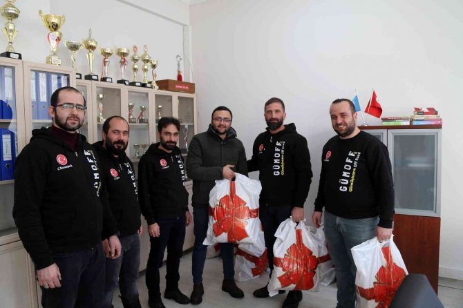 Gümoff’tan 60 Öğrenciye Mont Ve Bot