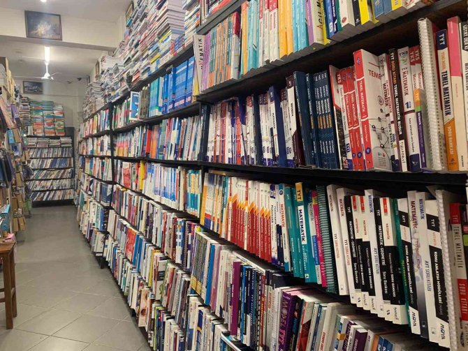 Öğrencilerin İhtiyacını İkinci El Soru Kitapları Karşılıyor
