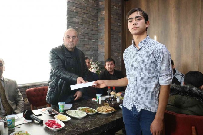 Ovacık Köyünden Eğitime Destek