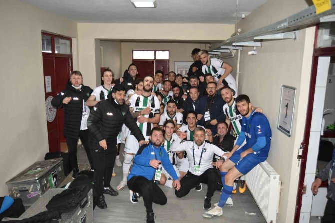 Spor Toto 1. Lig: Bandırmaspor: 3 - Denizlispor: 4