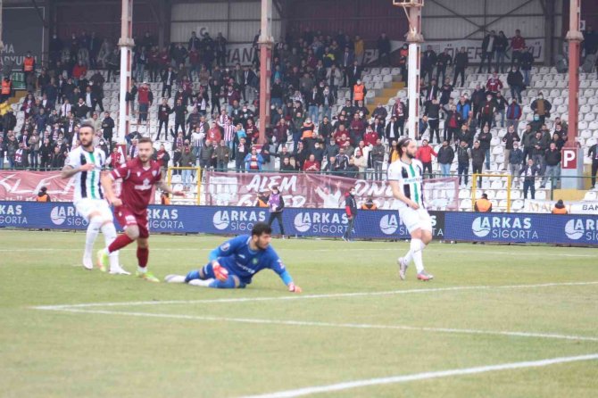 Spor Toto 1. Lig: Bandırmaspor 3 - Denizlispor 0 (İ̇lk Yarı Sonucu)