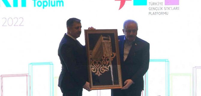 Tbmm Başkanı Şentop: “15 Temmuz’da, Gençlerin Vatan, Bayrak Söz Konusu Olduğunda Canları Pahasına Sokaklara İneceklerini Gördük”