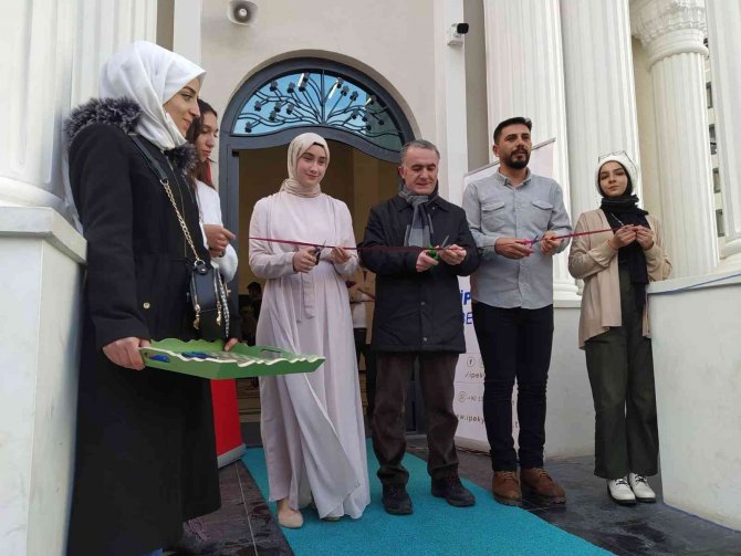 Van’da “Bir Dil Bir Kadın” Resim Sergisi