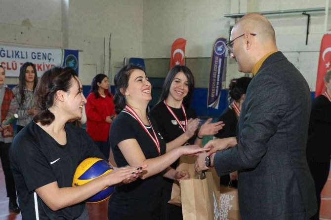 Voleybolda “Van’ın Sultanları” Şampiyon