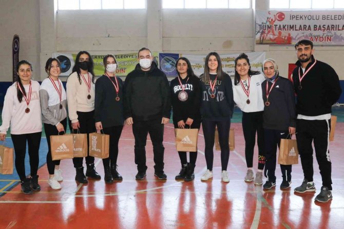 Voleybolda “Van’ın Sultanları” Şampiyon
