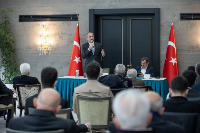 Bakan Gül: “Milletimiz Siyasete Herkesin ‘Bu Benim Anayasam’ Diyeceği Yeni Bir Anayasa Yapma Ödevi Vermiştir”