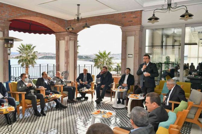 10 Ocak İ̇dareciler Günü Ayvalık’ta Kutlandı