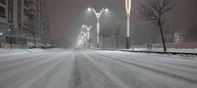 Bitlis’te Kar